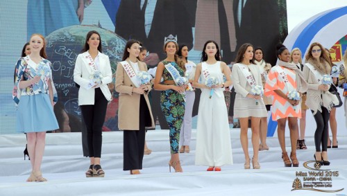 Nguoi dep Miss World 2015 tung bung tai dao Pingtan-Hinh-7